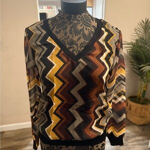 Missoni V-Neck  light weight with Zigzag Pattern perfect‎ for casual or work